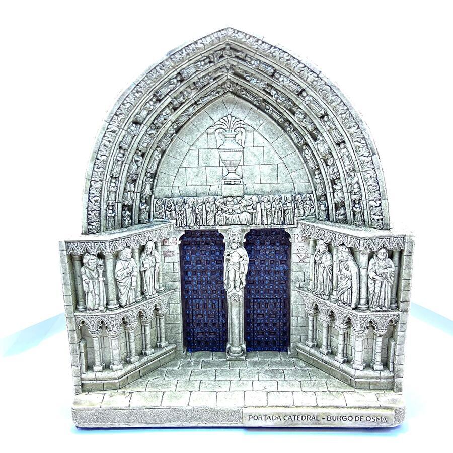 Portada Catedral de la AsunciÃ³n de El Burgo de Osma. 15,5 x 17,5 cm